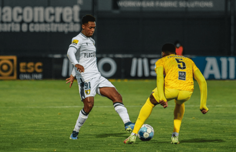 lol 更新补丁-葡超加时末段走向成谜，洛杉矶湖人防线松动，管理层满意，更衣室氛围转暖的简单介绍