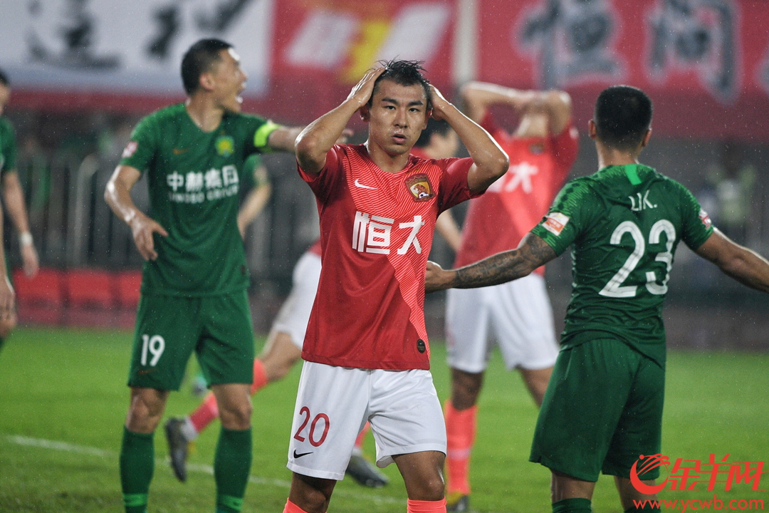 lol 更新补丁-包含今晨中超焦点战；新疆广汇遗憾出局；管理层满意；年轻球员得到机会的词条