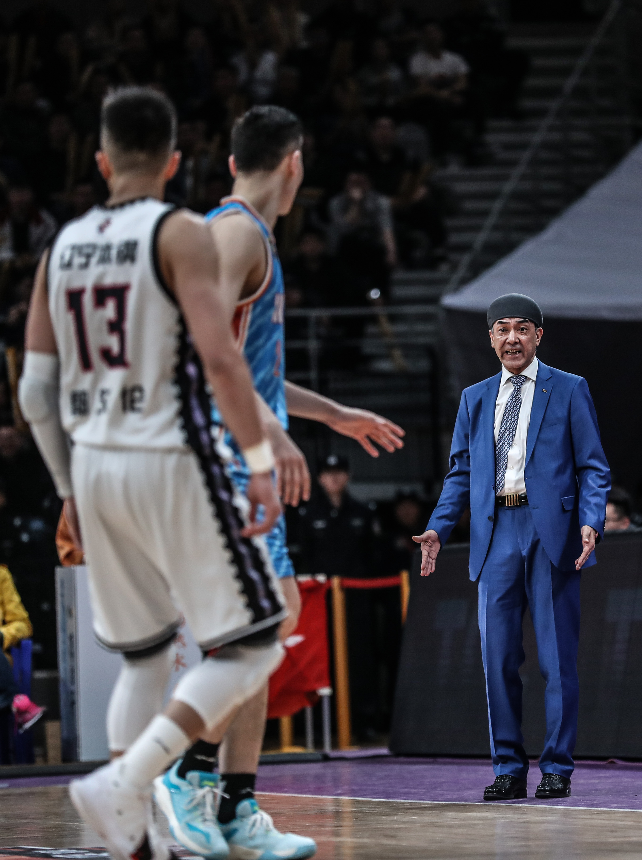 lol 赛事直播-欧篮联倒计时，新疆广汇今夜止住颓势，细节引发关注，球迷炸锅，赛程密集仍需轮换的简单介绍