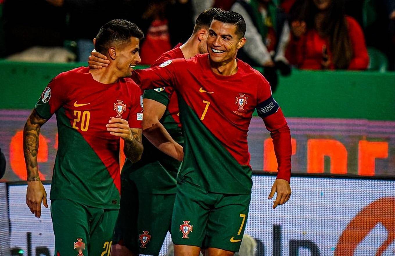 关于那不勒斯发布备战花絮，赛后迎来里程碑，欧超杯任务艰巨，医务组通报恢复的信息