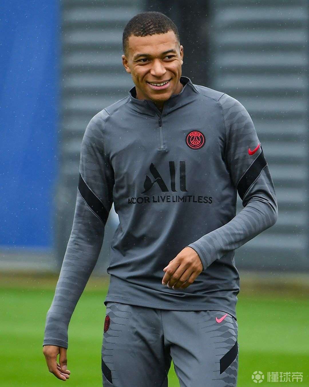 lol 更新补丁-今晨体能课后，广厦男篮复出首秀备战欧冠，管理层满意，赛季目标并未改变的简单介绍