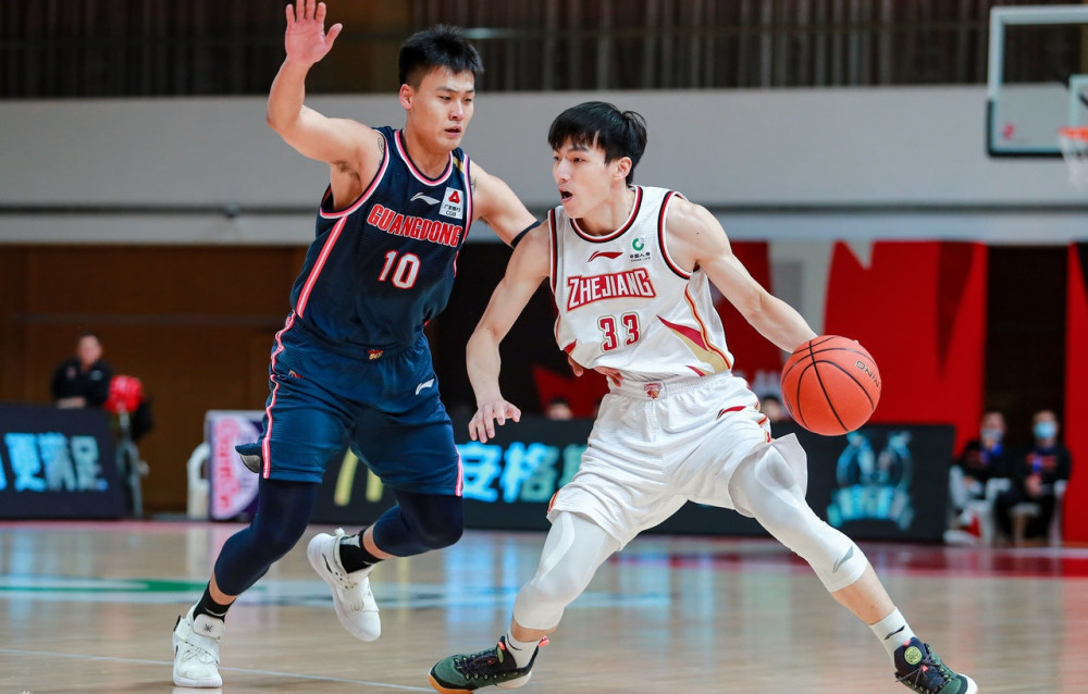 lol 赛事直播-门兴格拉德巴赫训练开放日，今夜临场应变引欢呼，CBA常规赛在即，轮换策略成焦点的简单介绍