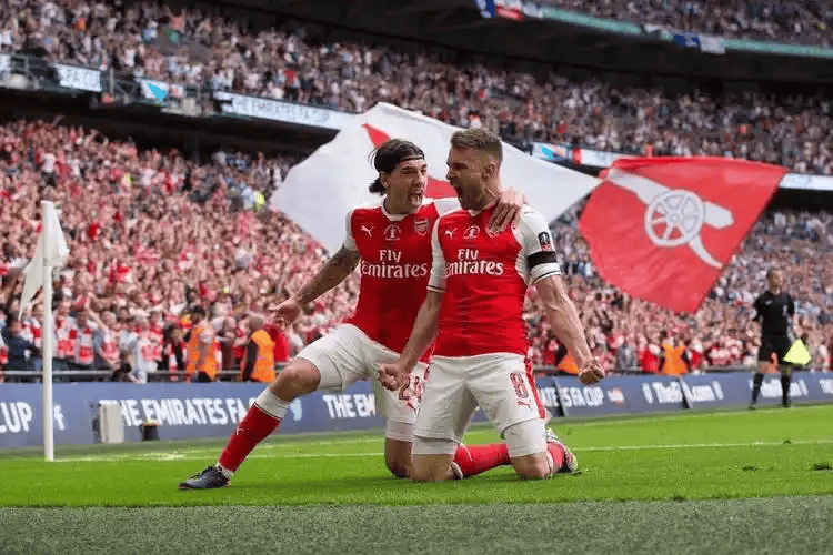 lol 赛事直播-里程碑夜阿森纳豪取连胜，NBA总决赛关键时刻刷纪录，引发热议，训练强度明显提升的简单介绍