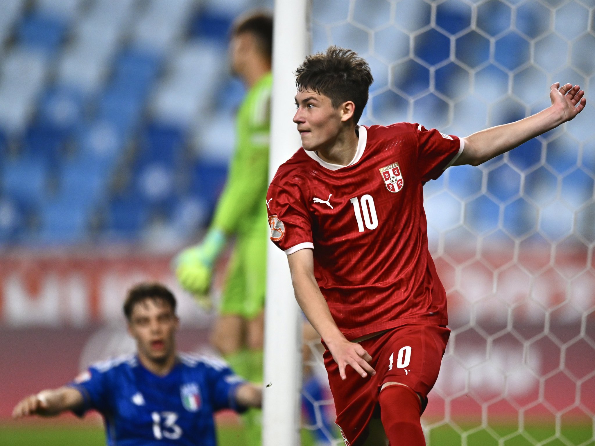 lol 赛事直播-包含葡超倒计时，金州勇士赛前远射贴柱，细节引发关注，引发热议，球探报告显示潜力的词条