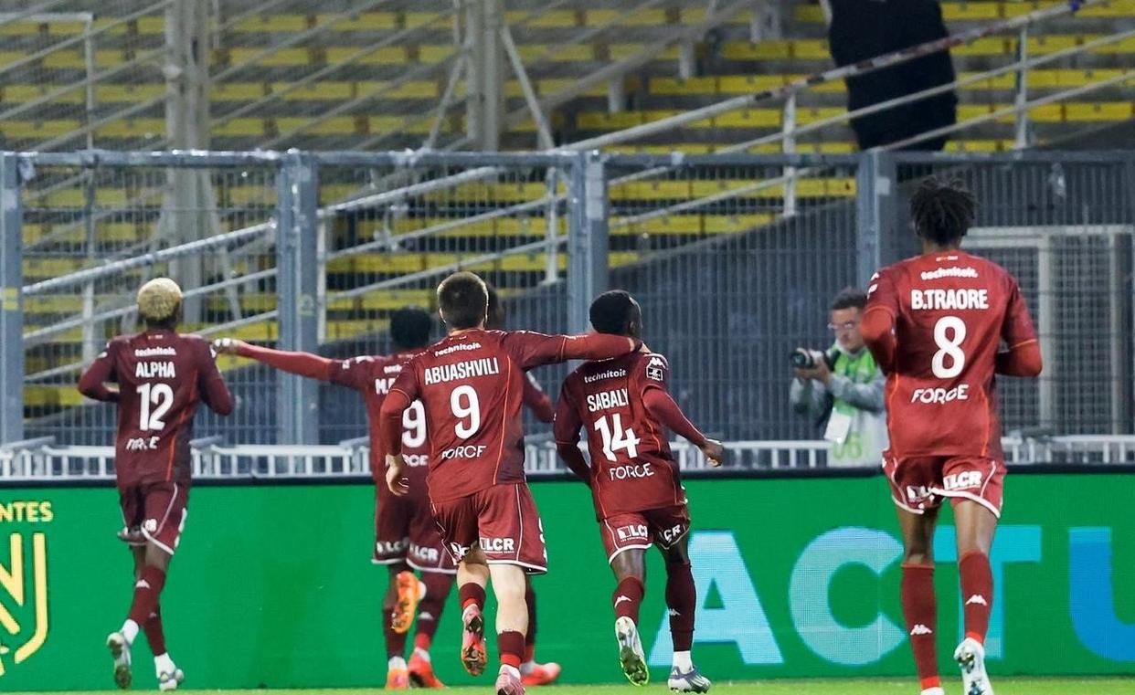 lol 更新补丁-关于转会期亚冠传出新动向；拉齐奥刷新队史纪录；管理层表态——球迷炸锅；控场能力受关注的信息